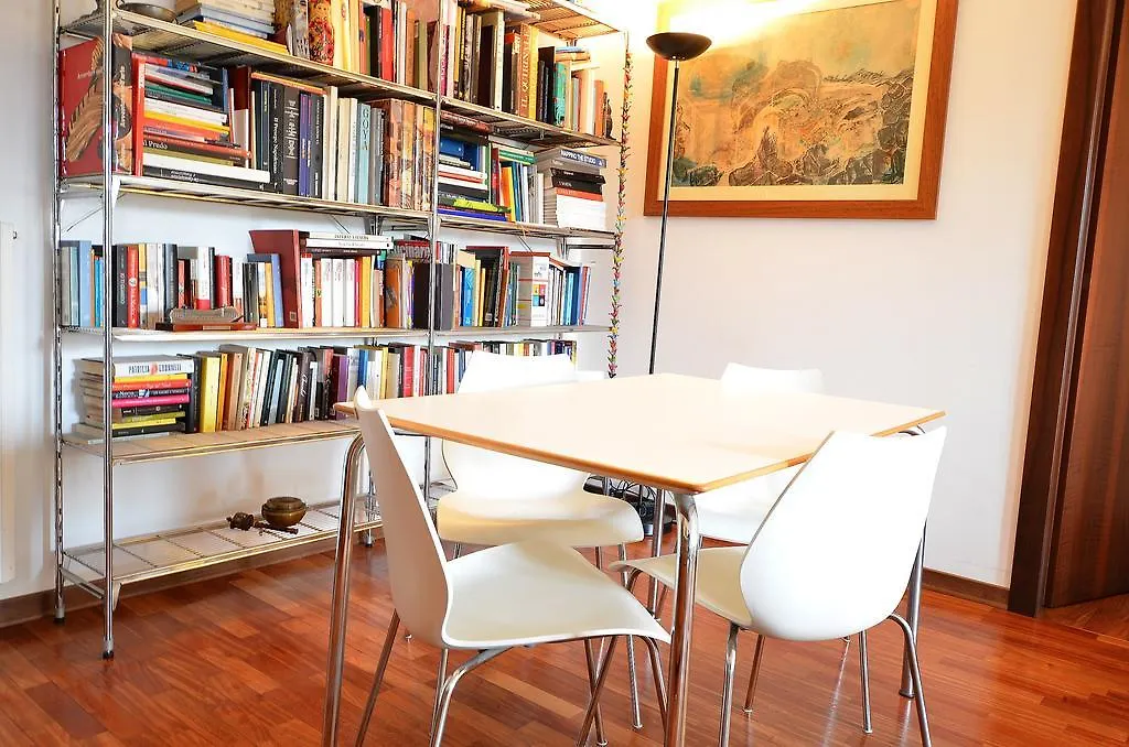 Private Park-15Mindowntown, 4 Pax, Aircond 0*, Mestre Italy