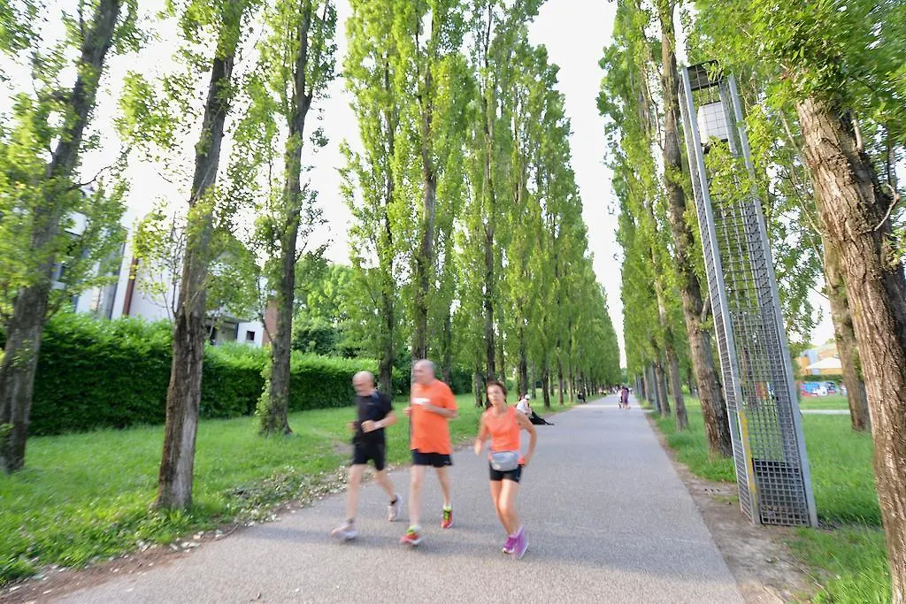 Private Park-15Mindowntown, 4 Pax, Aircond 0*, Mestre