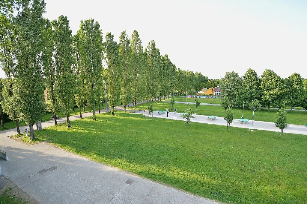 Private Park-15Mindowntown, 4 Pax, Aircond Appartamento